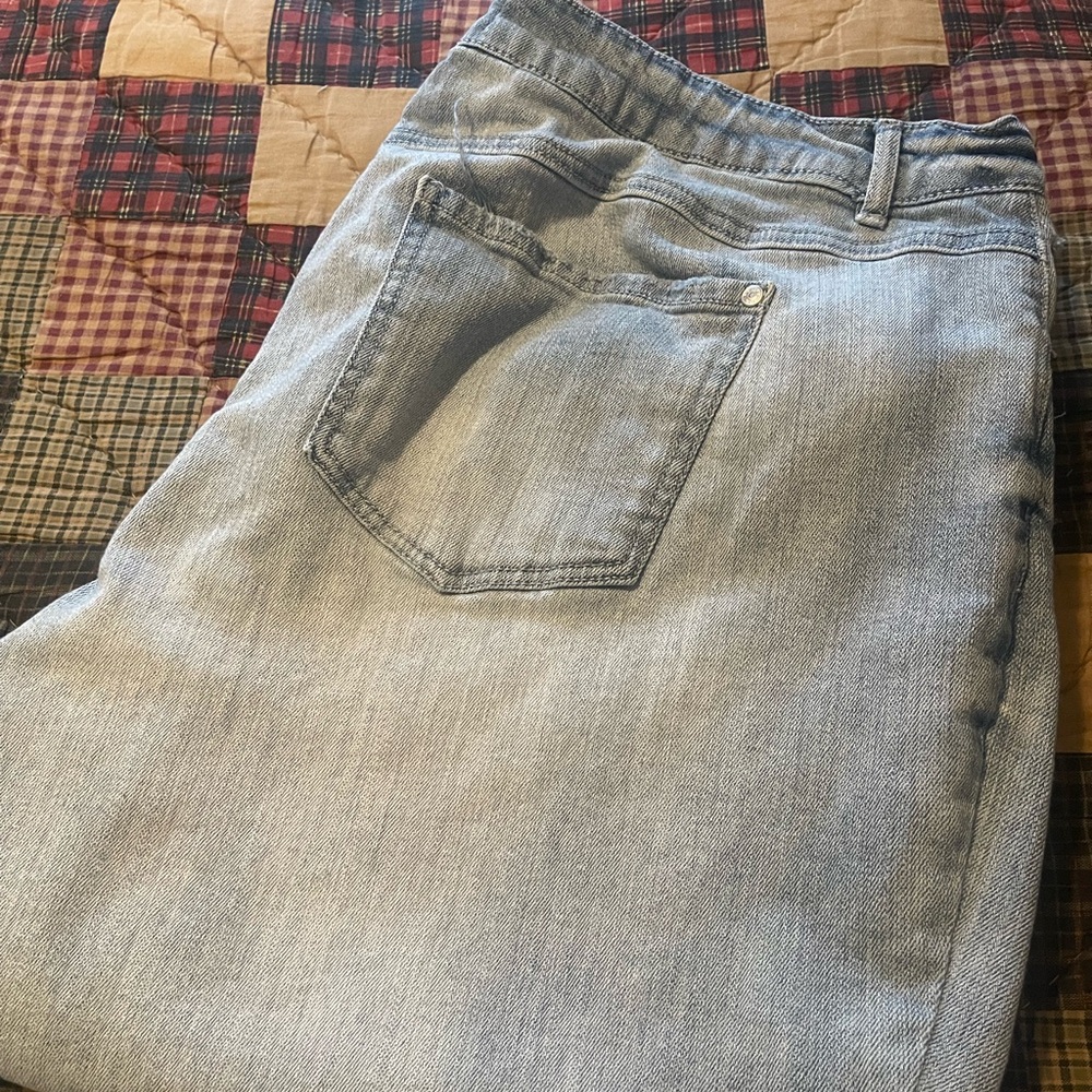 Cato jeans with frayed hem; high rise; cropped